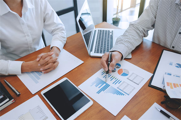 薪酬結(jié)構(gòu)與戰(zhàn)略脫節(jié)，薪酬咨詢怎樣搭建適配體系？