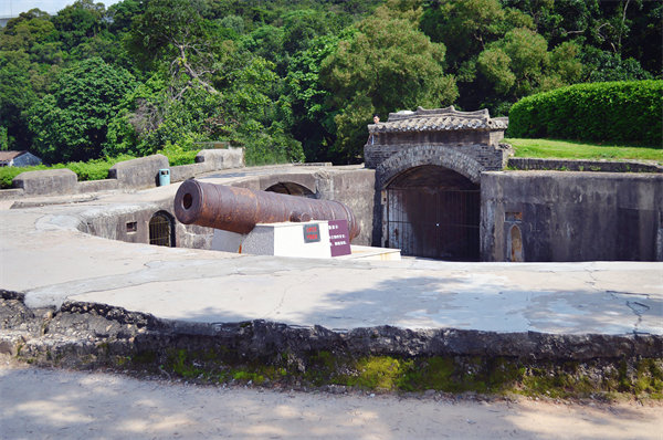 企業(yè)戰(zhàn)略飄在半空落地難，東莞戰(zhàn)略咨詢公司能釘牢嗎？